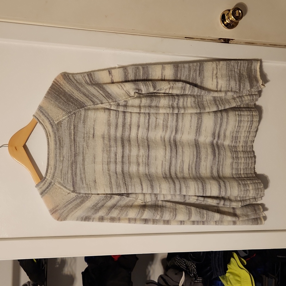Sweater - Picture 2 of 4
